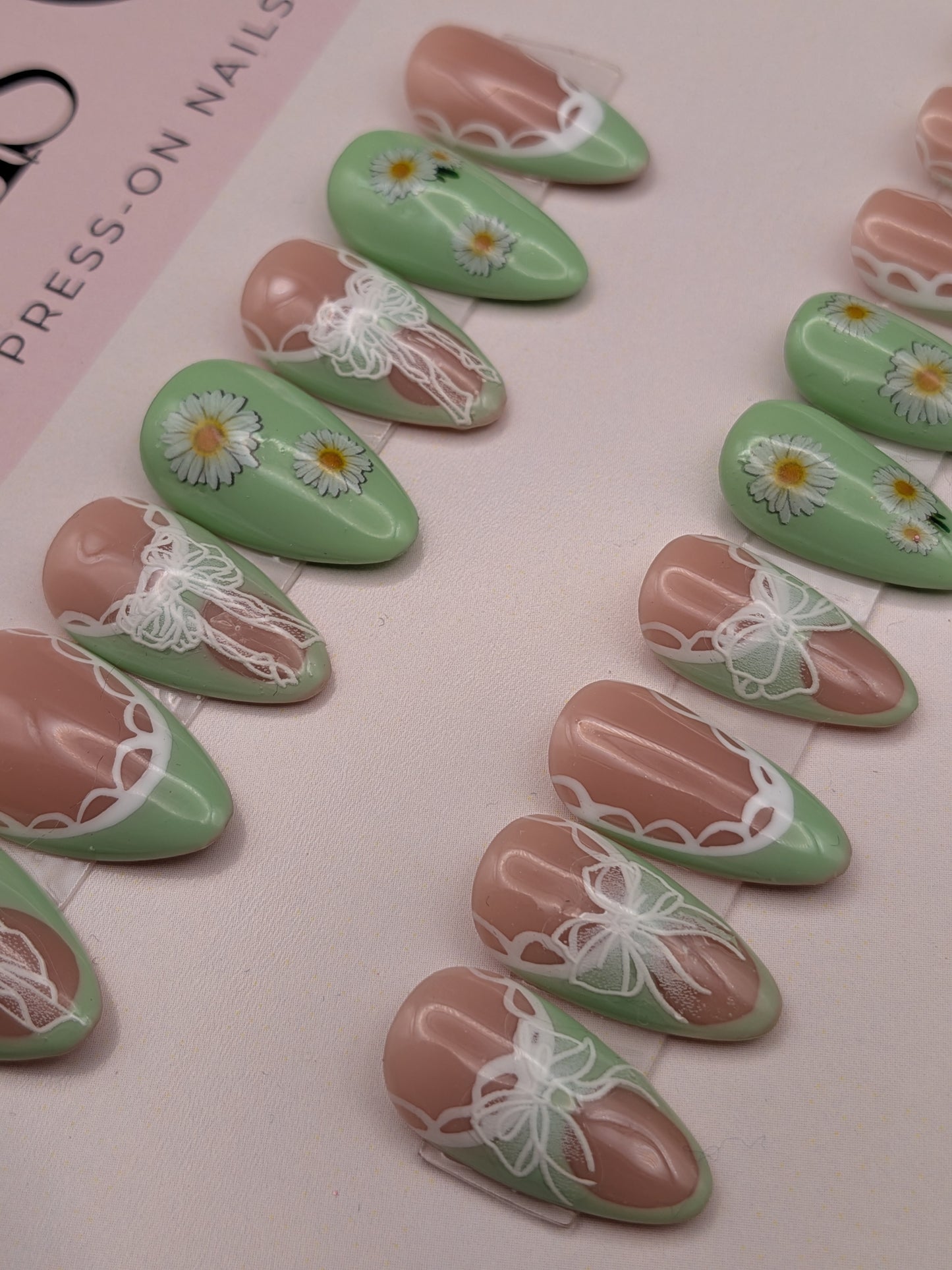 Ready To ship: Daisy Daydream